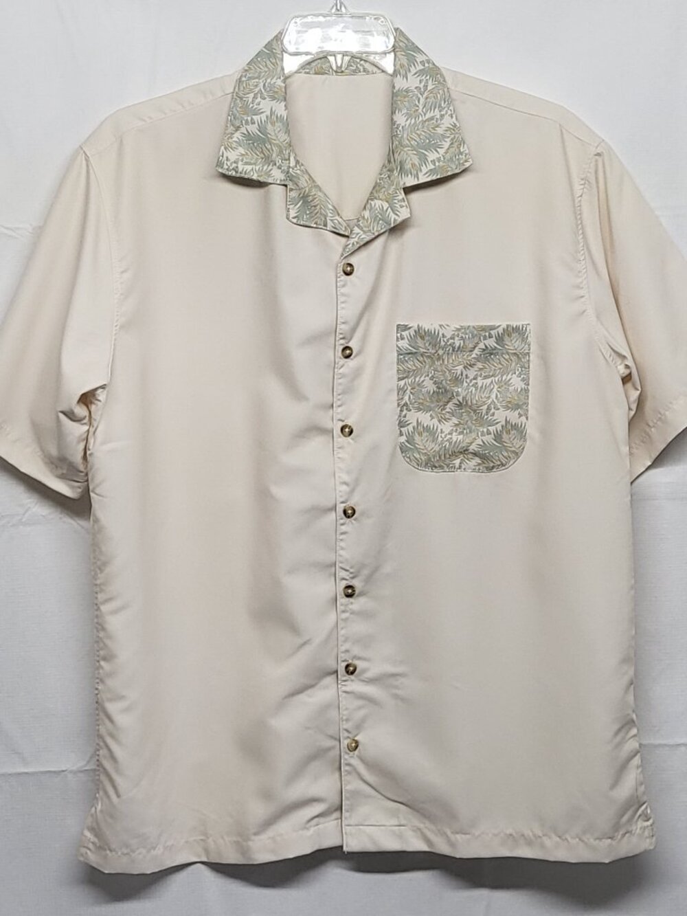 Bacardi Mens Hawaiian Shirt Button Up Size Large Short Sleeve Tropic Made in USA